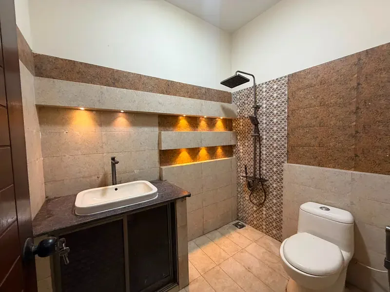 120 sq. Yard 2.5 storey house for sale Gulshan e Iqbal Karachi sindh
